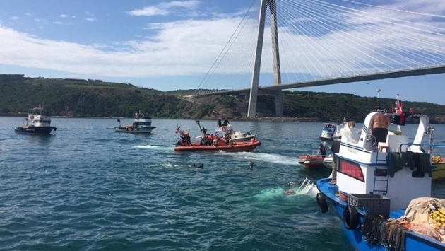 İstanbul Boğazı'nda gemi ile balıkçı teknesi çarpıştı: 2 kişi hayatını kaybetti
