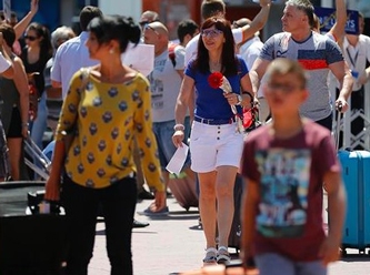 Rus turistler koronayı Antalya’ya tekrar getirdi