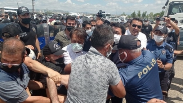 Salih Gergerlioğlu ve Melek Çetinkaya serbest bırakıldı