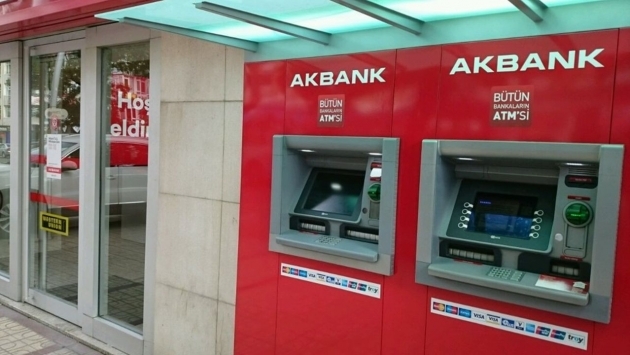 Akbank: ATM’lerimiz yeniden hizmet vermeye başladı