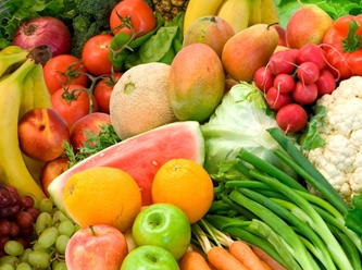 Yemek masasında daha uzun süre oturan çocuklar daha fazla meyve sebze yiyor