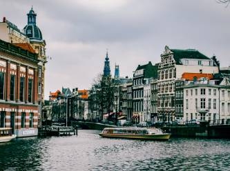 Hollanda riskli ülke seyahat kurallarını değiştirdi