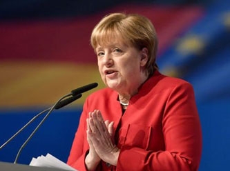 Merkel Aşı olmayan Almanların hayatı artık daha zorlaştıracak