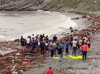 Karadeniz: Sel felaketinde denizden cesetler çıkıyor