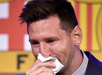 ‘Messi’nin gözyaşlarını sildiği peçete 10 bin dolardan satışa çıkarıldı