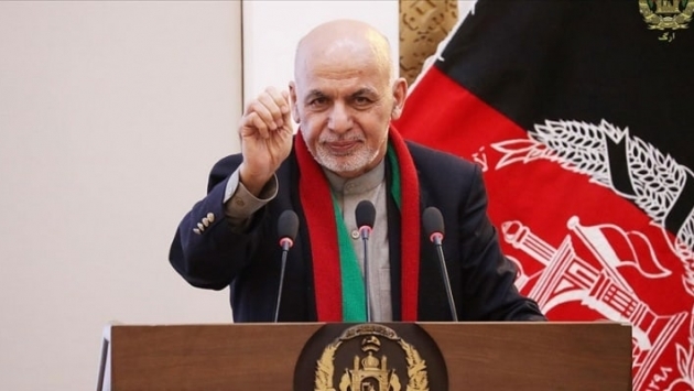 Afganistan cumhurbaşkanının ülkeyi terk ettiği iddia edildi