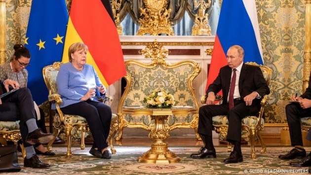Merkel-Putin zirvesinde Afganistan ve Navalni atışması