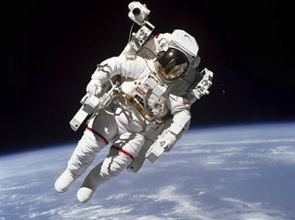 NASA, uzay istasyonundaki astronotun hastalandığını açıkladı