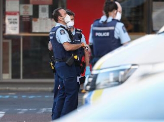 Yeni Zelanda'da süpermarkette bıçaklı saldırı: En az 6 kişi yaralandı, polis saldırganı öldürdü