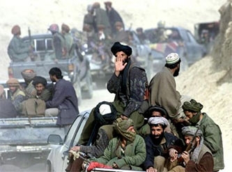 Taliban, Penşir'in başkenti Bazarak'a doğru ilerliyor