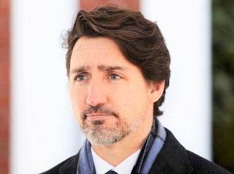 Kanada Başbakanı Trudeau taşlandı