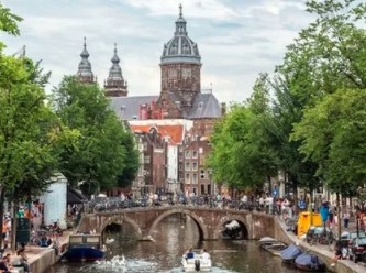 Hollanda, sosyal mesafe uygulamasına son veriyor Almanya ve Belçika'da uygulama sürüyor