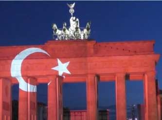 Almanya seçimlerinde Türkler'in oy tercihi ne olacak?
