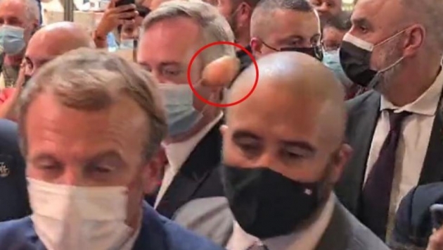 Macron’a yumurtalı saldırı