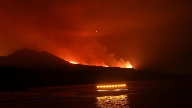 İspanya'da yanardağ patlaması: Okyanusa ulaştı