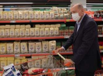 Marketten alışveriş yapan Erdoğan: Fiyatlar gayet uygun