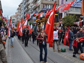 İzmir Marşı'na AKP ambargosu