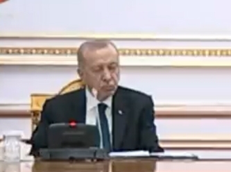 Erdoğan kameralar önünde yine uyukladı