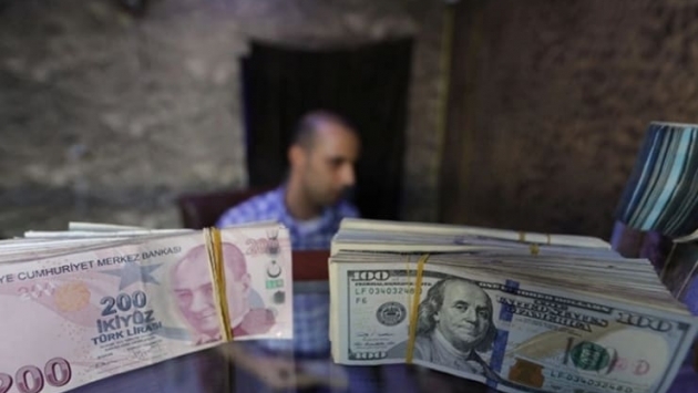 Commerzbank, dolar tahminini 1 lira artırdı