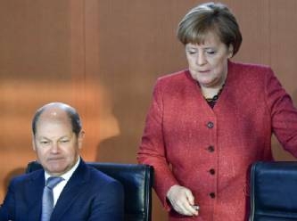 Merkel’in G20'ye davet ettiği Scholz şimdiden Şansölye gibi