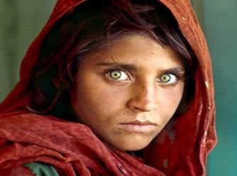 Yeşil gözlü ''Afgan Kızı'' İtalya'ya sığındı