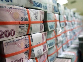 Associated Press: Türkiye’nin para birimi çöküyor