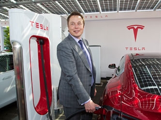 Tesla 200 bin aracını geri çağırıyor; Bakın arıza ne çıktı!