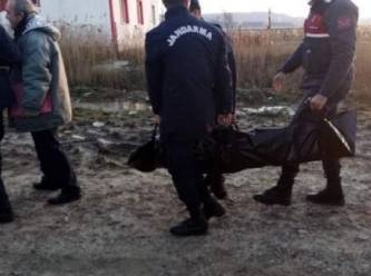 Edirne'de bir mülteci donarak yaşamını yitirdi