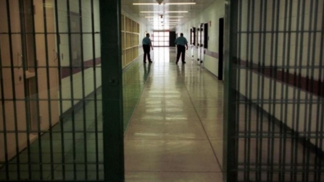Psikolojisi bozulan tutuklu KHK’lı öğretmenin 16 yaşındaki oğlu intihar etti
