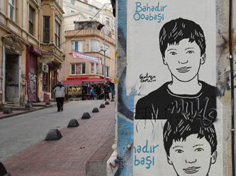 Bahadır Odabaşı, aktivist Costantini’nin çizgileriyle İstanbul sokaklarında