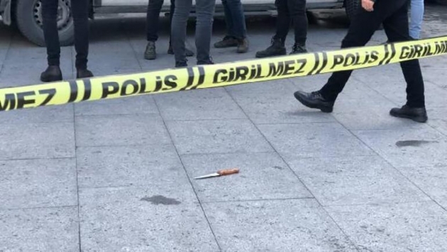 Çağlayan'da adliye önünde polise bıçaklı saldırı