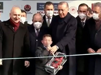Erdoğan çocuğu siyasete alet etti, çocuk Kılıçdaroğlu'na 'hain' dedi