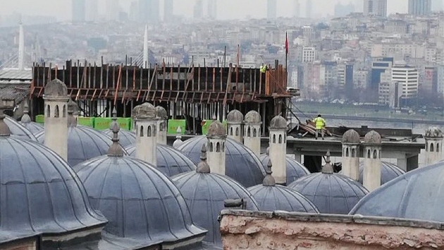 Süleymaniye Camii’nin siluetini bozan kalıplar söküldü