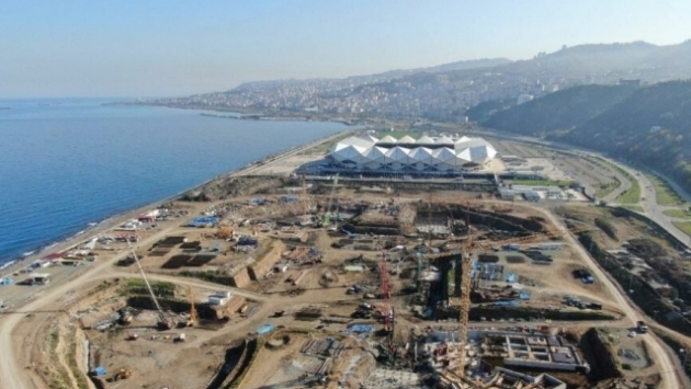 Trabzon'da stadın bulunduğu dolgu alan çöküyor, ciddi risk altında 