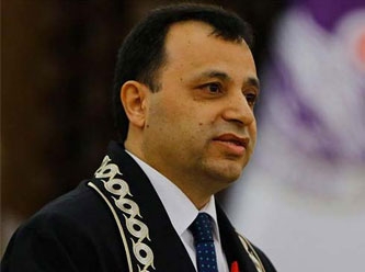 AYM Başkanı Arslan da şikayet etti: 'Dramatik bir boyuta ulaştı’