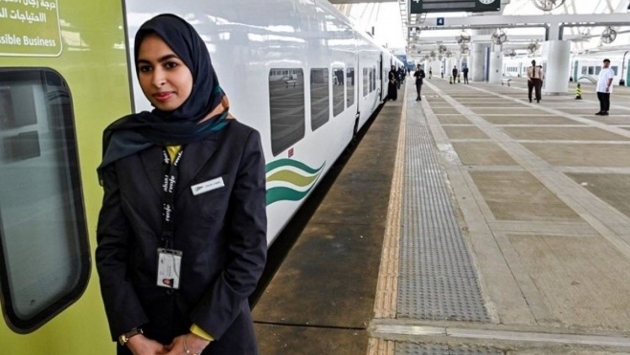 Suudi Arabistan'da 30 kadın için açılan iş ilanına 28 bin kadın başvurdu