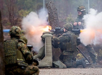 Almanya silah yardımının önünü açtı, Ukrayna'ya uçaksavar ve tanksavarlar gidiyor