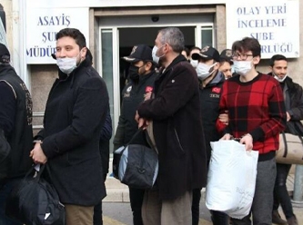 İzmir’de 21 kişi, muhtaç ailelere yardım suçlamasıyla mahkemeye sevk edildi