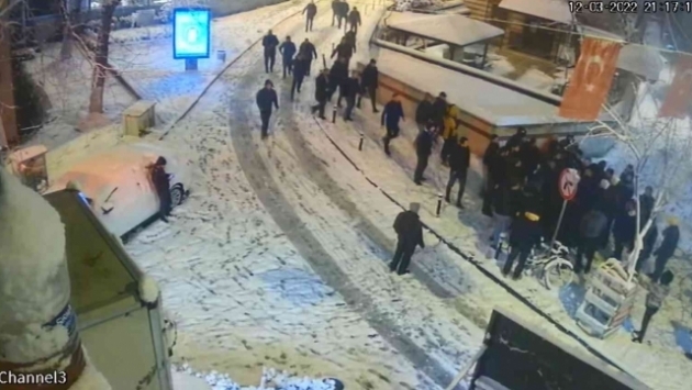 İstanbul’da ‘kartopu kavgası’: Altı yaralı, dört gözaltı