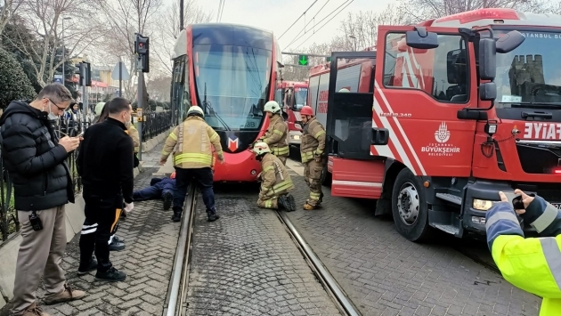 Topkapı tramvay güzergahında intihar
