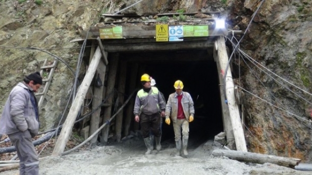 Kayseri'de maden ocağında göçük: 2 kişi altında kaldı