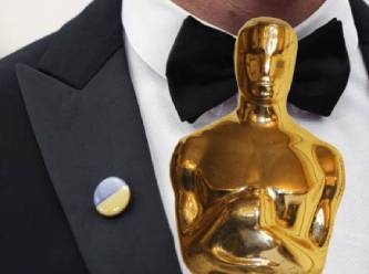 Oscar Ödülleri'nde kırmızı halıda Ukrayna'ya destek