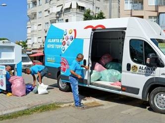 MHP’li belediye, giysi kumbarasında toplanan ikinci el kıyafetleri ihaleye çıkardı