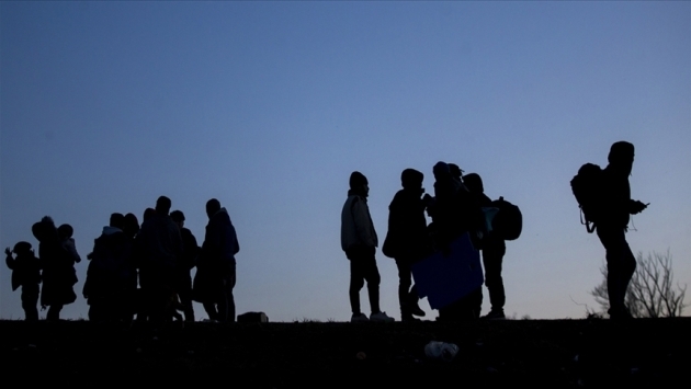 Bakanlık: Yılbaşından bugüne 21 bin 87 düzensiz göçmen sınır dışı edildi