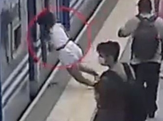 Arjantin'de tren raylarına düşen kadın: 'Hayatta kaldığıma şaşkınım'