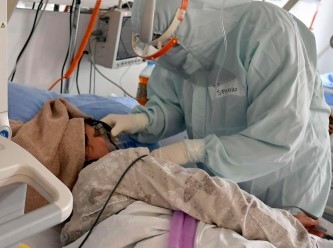 Doktorlar da şaşkın: Tam 16 aydır Korona hastası