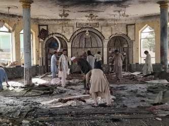 Camiye bombalı saldırıda 33 ölü