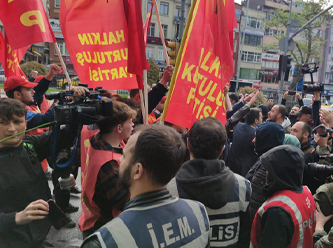'1 Mayıs' gerilimi: Taksim'e çıkmak isteyen en az 50 kişi gözaltına alındı