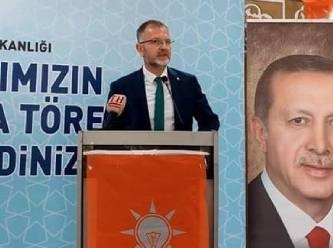 AKP'li başkan bayramlaşma programında istifa etti