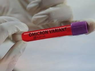 Bilimsel araştırma: Omicron varyantı önceki corona virüsü türleri kadar ağır hasta ediyor